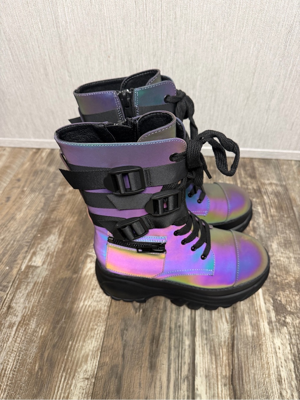 NWOB Iridescent Purple Platform Combat Boots - Women's Size 7 - Picture 15 of 16